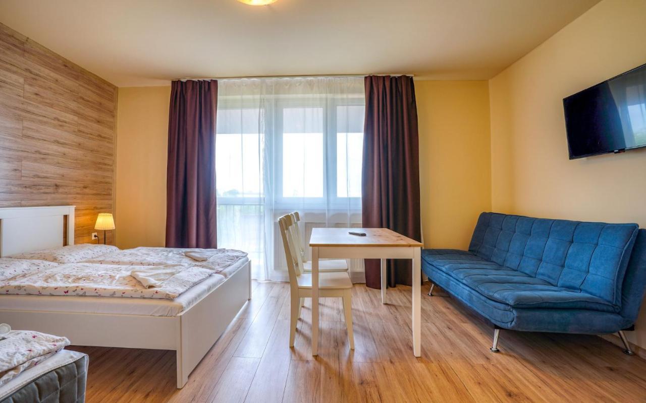 Apartmany Karmon Park Veľký Meder المظهر الخارجي الصورة