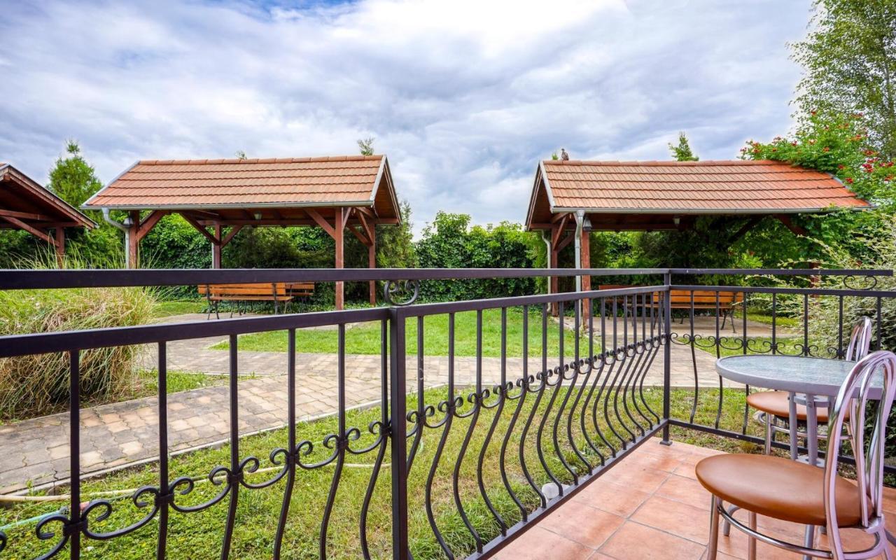 Apartmany Karmon Park Veľký Meder المظهر الخارجي الصورة