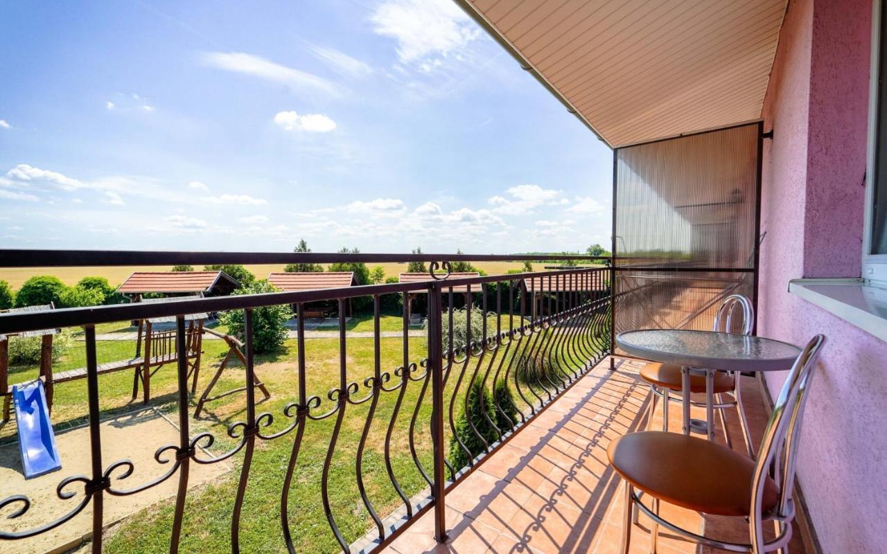 Apartmany Karmon Park Veľký Meder المظهر الخارجي الصورة